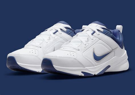 nike schuhe monarch|nike air monarch iv women.